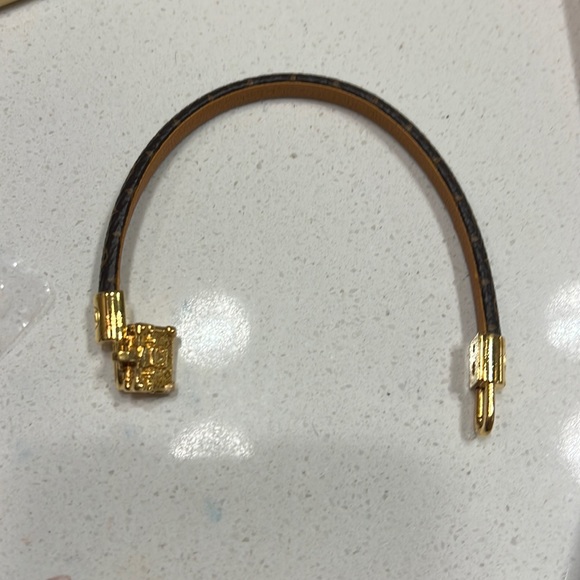LV bracelet - Picture 2 of 5